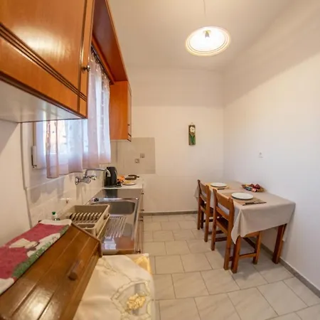 George Apartment
